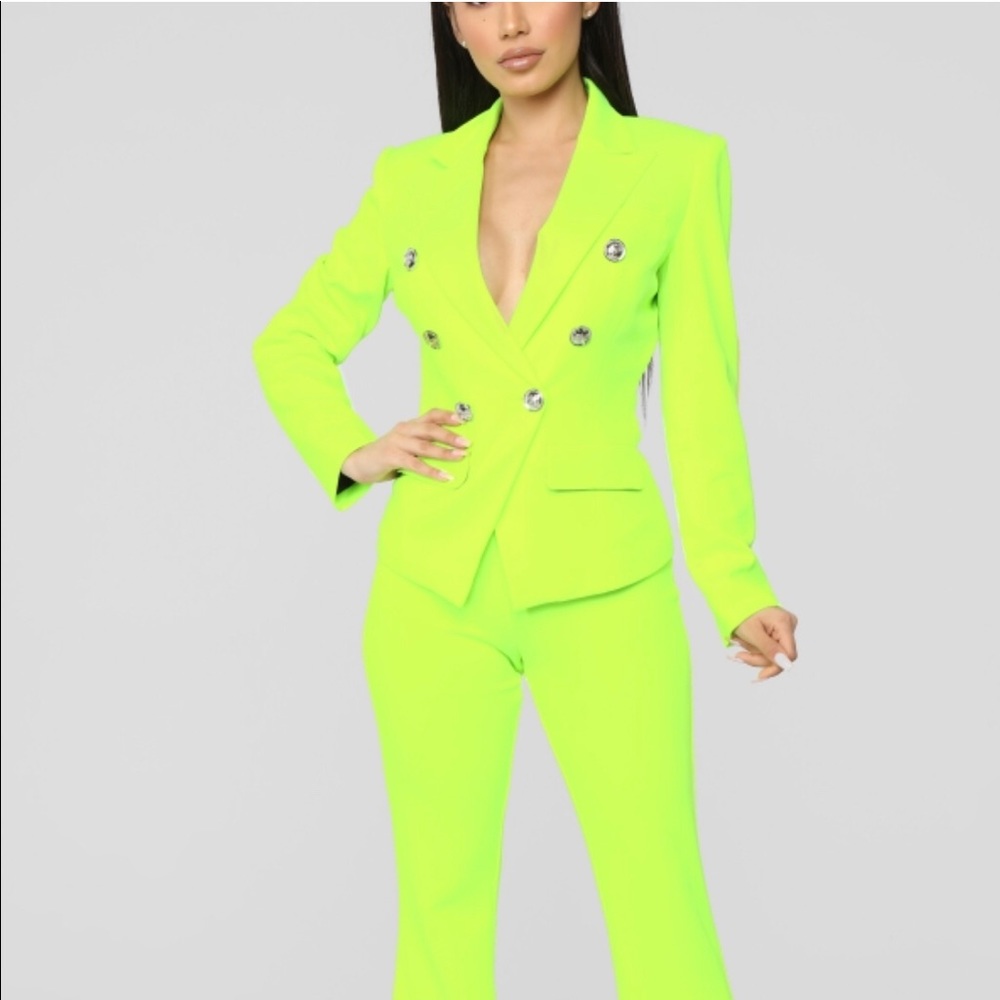 Eye catcher  Neon Yellow suit